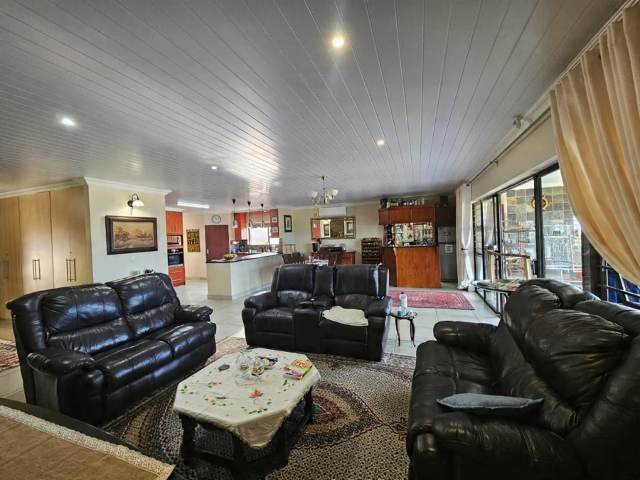 3 Bedroom Property for Sale in Stilbaai Wes Western Cape
